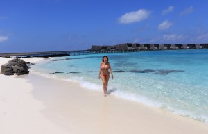 Mrs Omnimundi in the Maldives